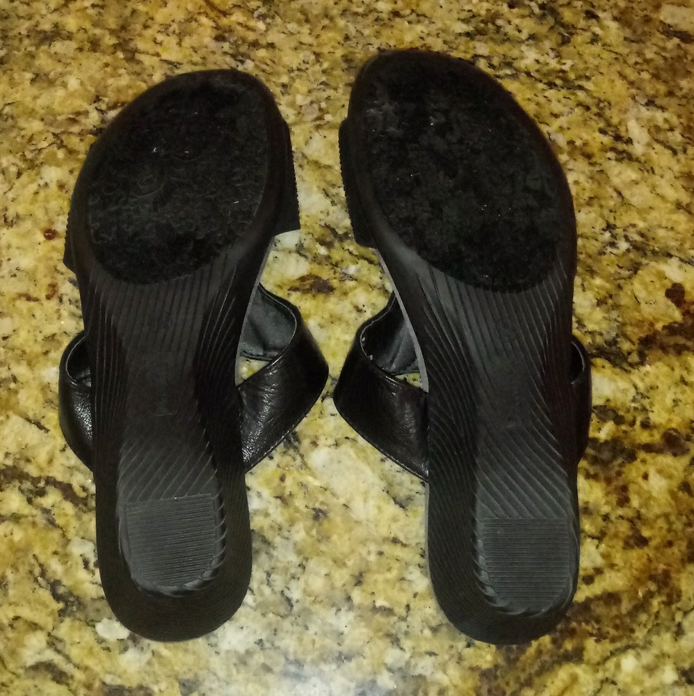 Drexlite Sandals - Picture 7 of 7